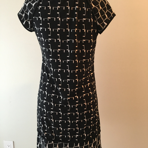 Max Studio Dress - Picture 6 of 7